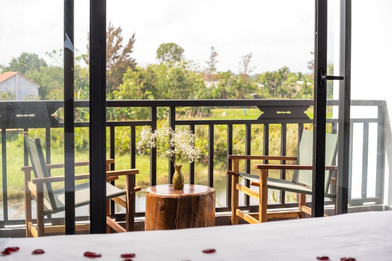 The Boathouse Riverside Homestay Хоян Екстер'єр фото